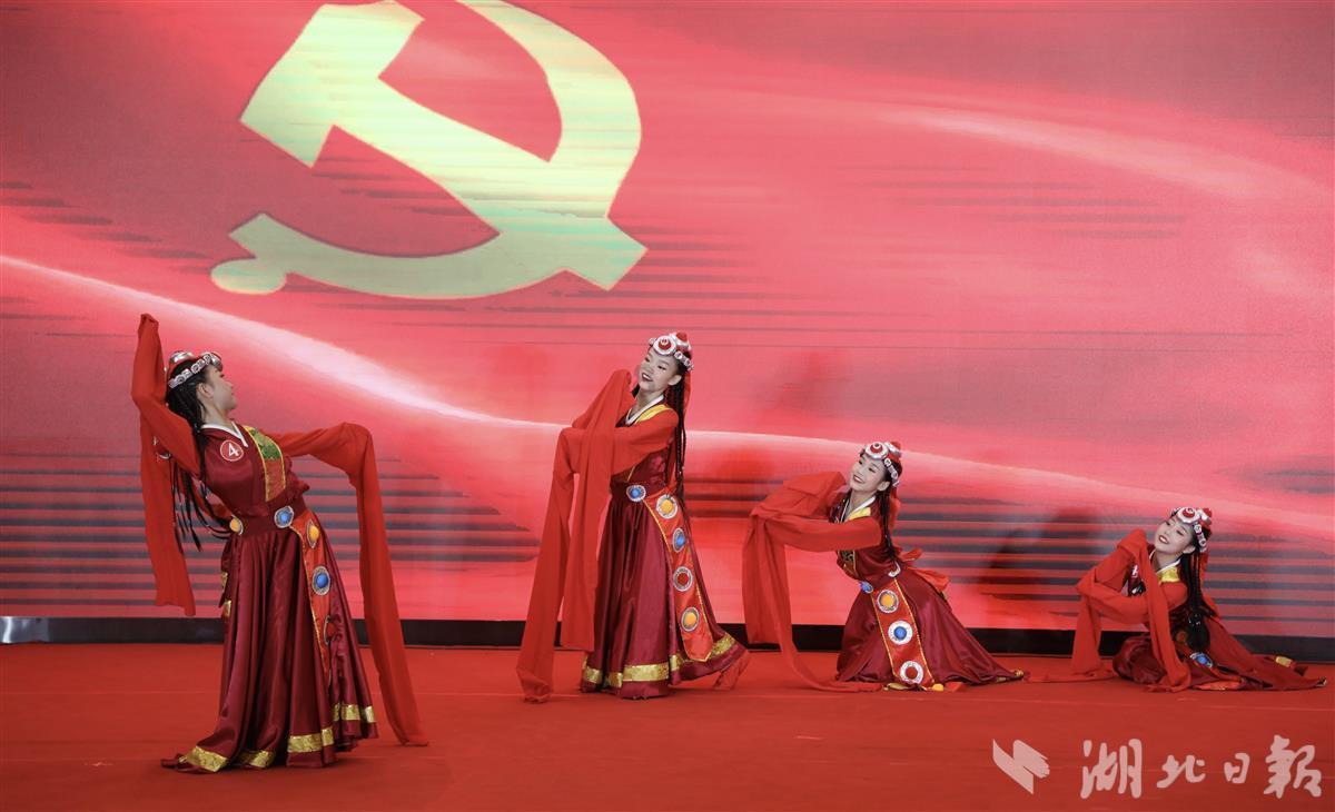逃出上锁的现代房间7