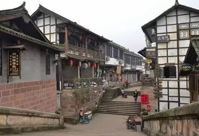 “吖”字的读音、笔顺、释义，以及组词、造句的技巧